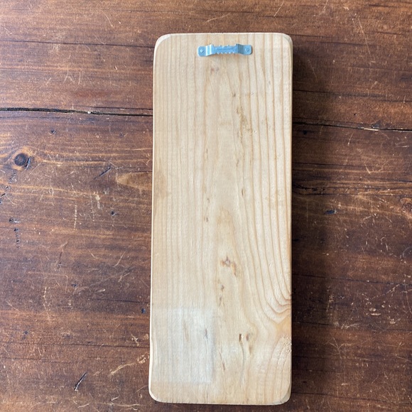 Vintage “Believe” Handpainted Sign with Daisy - Picture 5 of 6